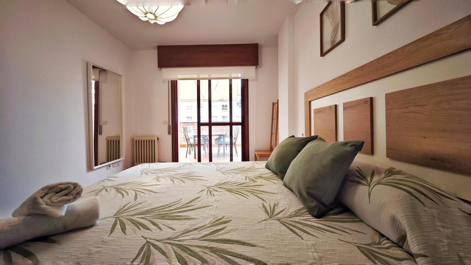 Ferienwohnung Piso Centrico Santiago De Compostela Con Amplia Terraza Exterior foto